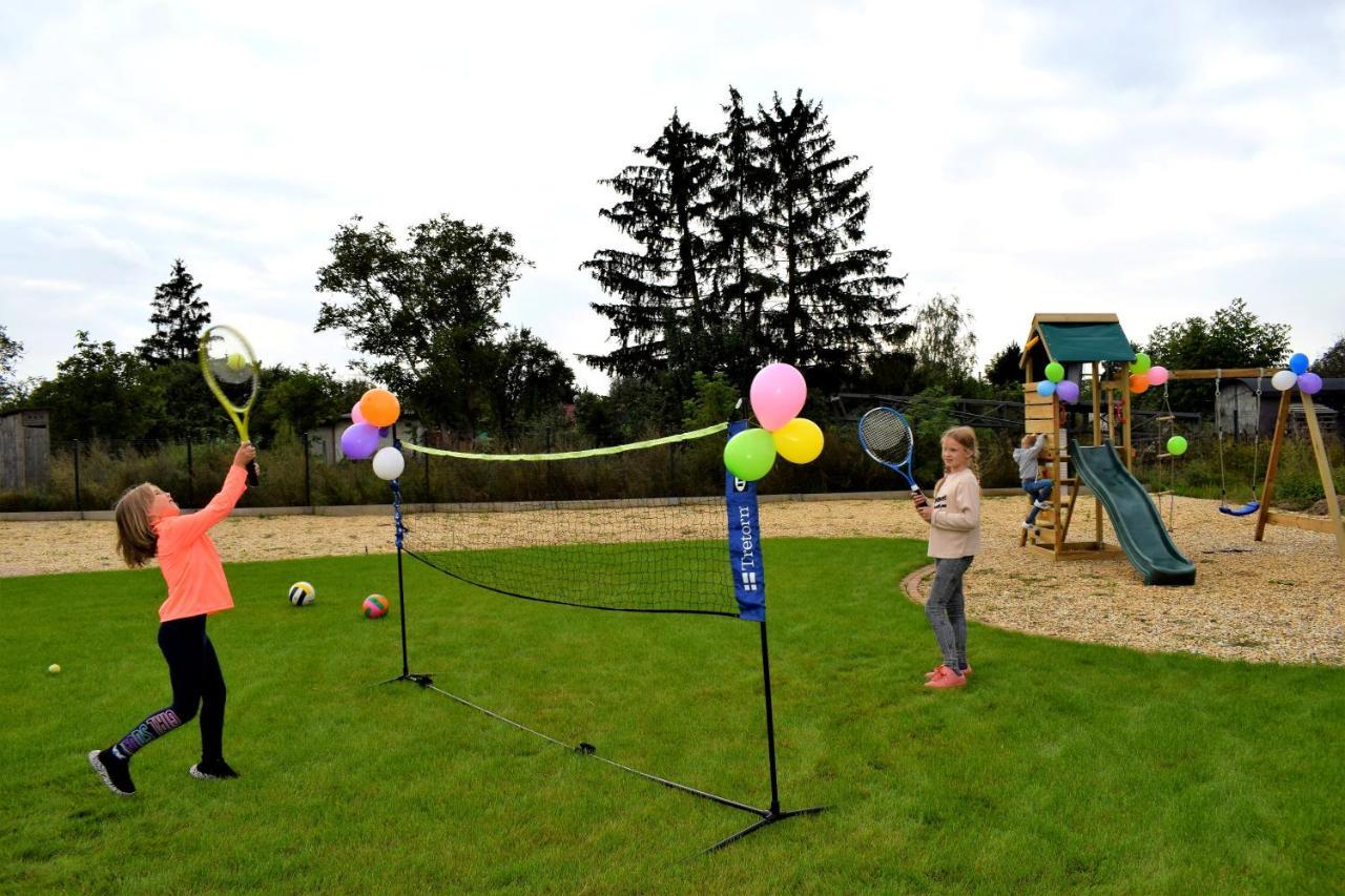 Boutique Odyseja & Spa 시에초시네크 외부 사진 Balloon tennis