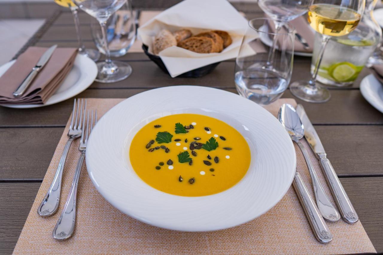 Boutique Odyseja & Spa 시에초시네크 외부 사진 A carrot soup