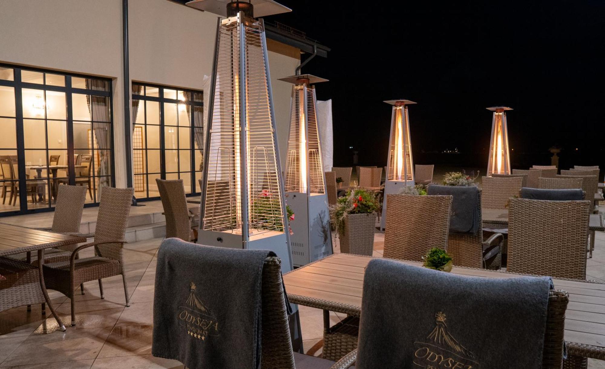 Boutique Odyseja & Spa 시에초시네크 외부 사진 Gas patio heater