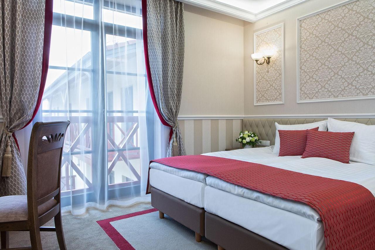 Boutique Odyseja & Spa 시에초시네크 외부 사진 A room at the hotel