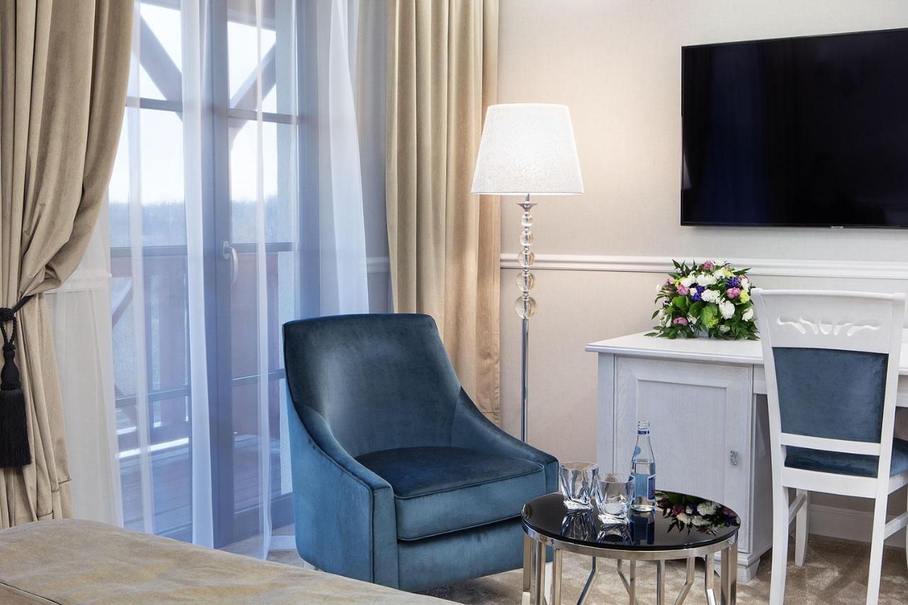 Boutique Odyseja & Spa 시에초시네크 외부 사진 A room at the hotel